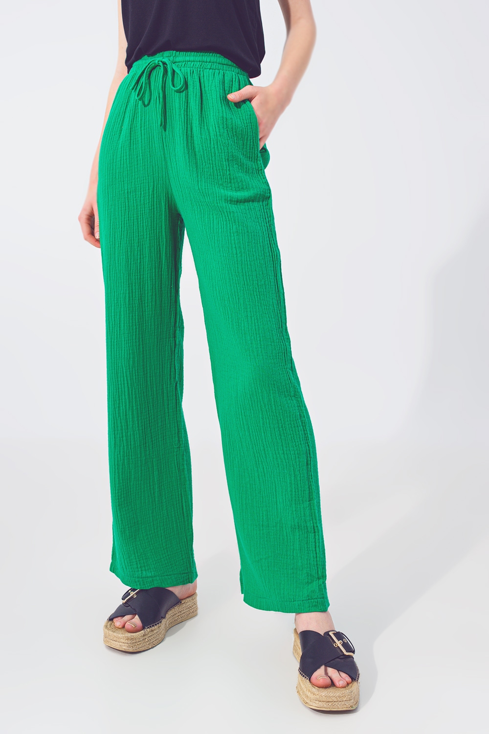 Pantalón Texturizado de Corte Holgado en Verde Pantalón Texturizado de Corte Holgado en Verde