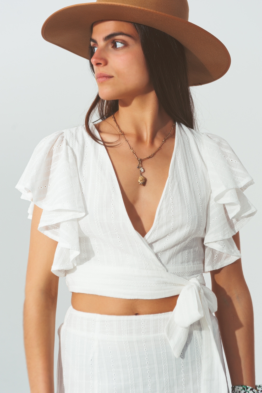 Broderie Wrap Crop Top en Blanco Broderie Wrap Crop Top en Blanco