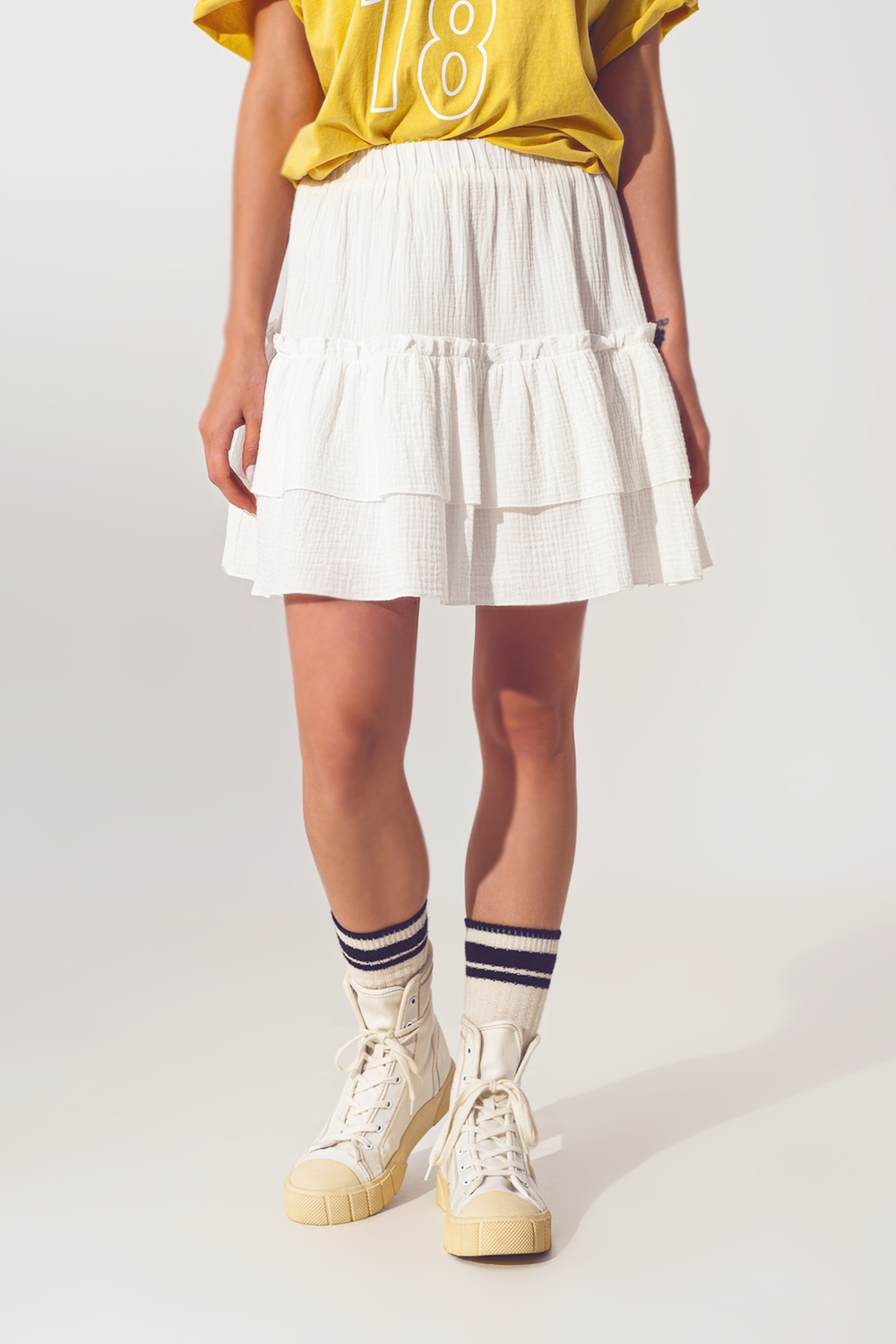 Minifalda con Volantes Texturizados en Blanco Minifalda con Volantes Texturizados en Blanco