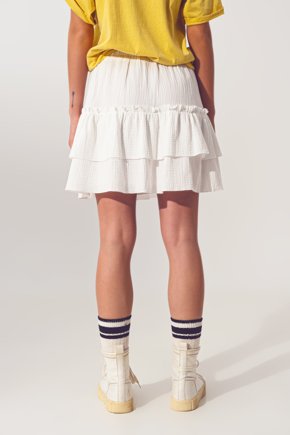 Minifalda con Volantes Texturizados en Blanco Minifalda con Volantes Texturizados en Blanco