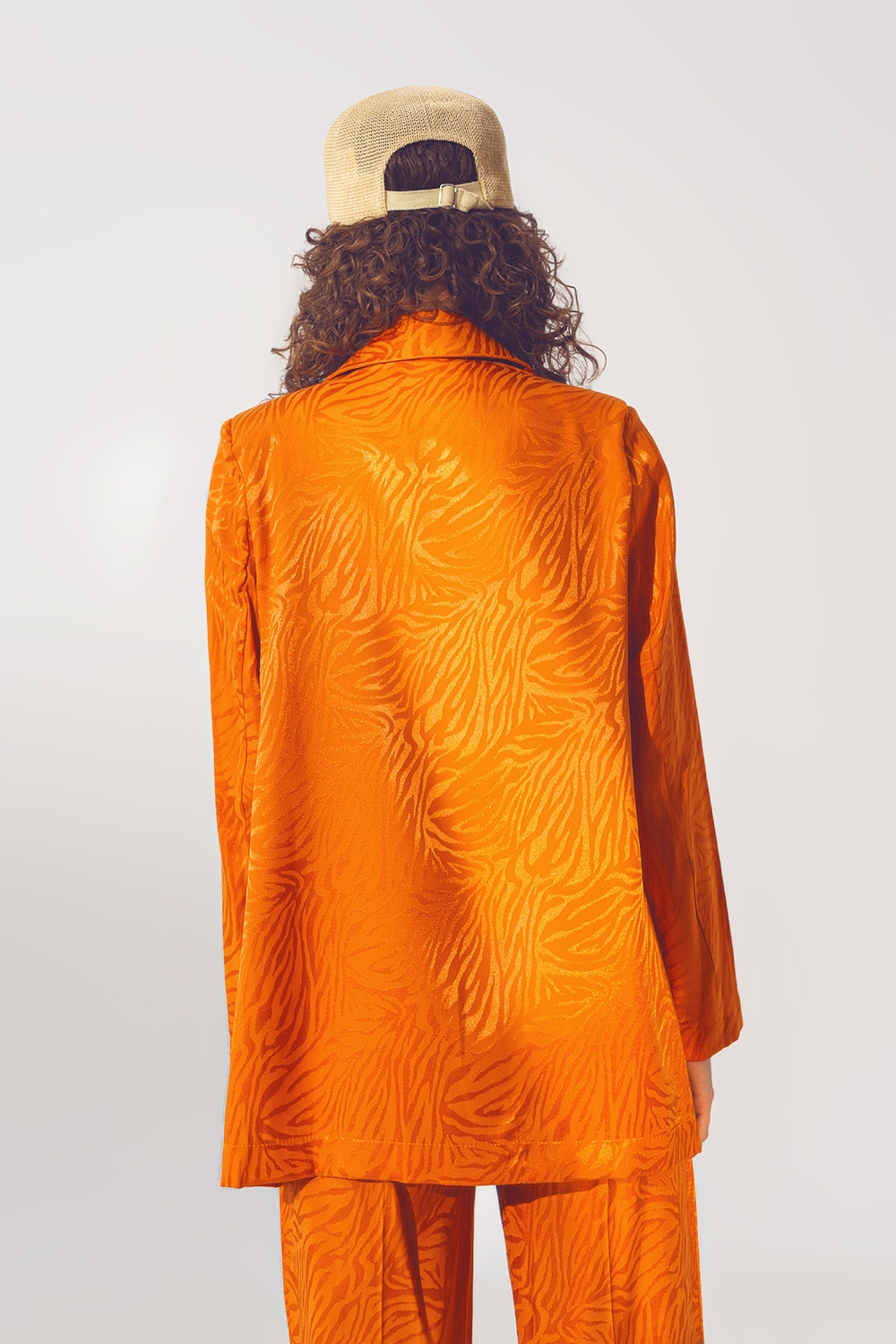 Blazer oversize con estampado de cebra en naranja Blazer oversize con estampado de cebra en naranja