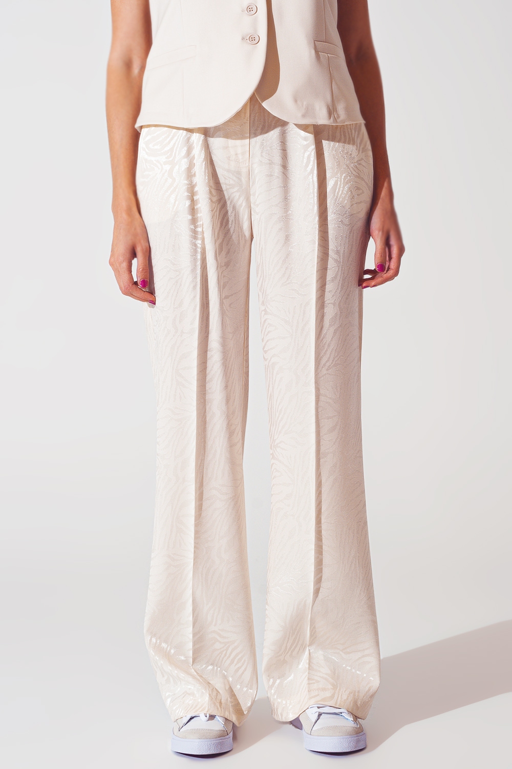Pantalón suelto con estampado de cebra en blanco Pantalón suelto con estampado de cebra en blanco