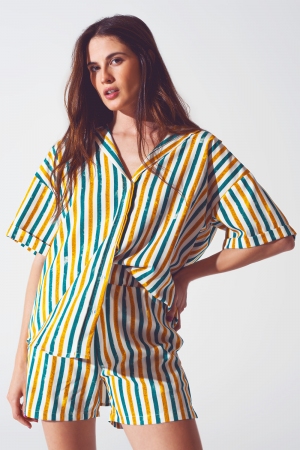 Camisa holgada a rayas verdes