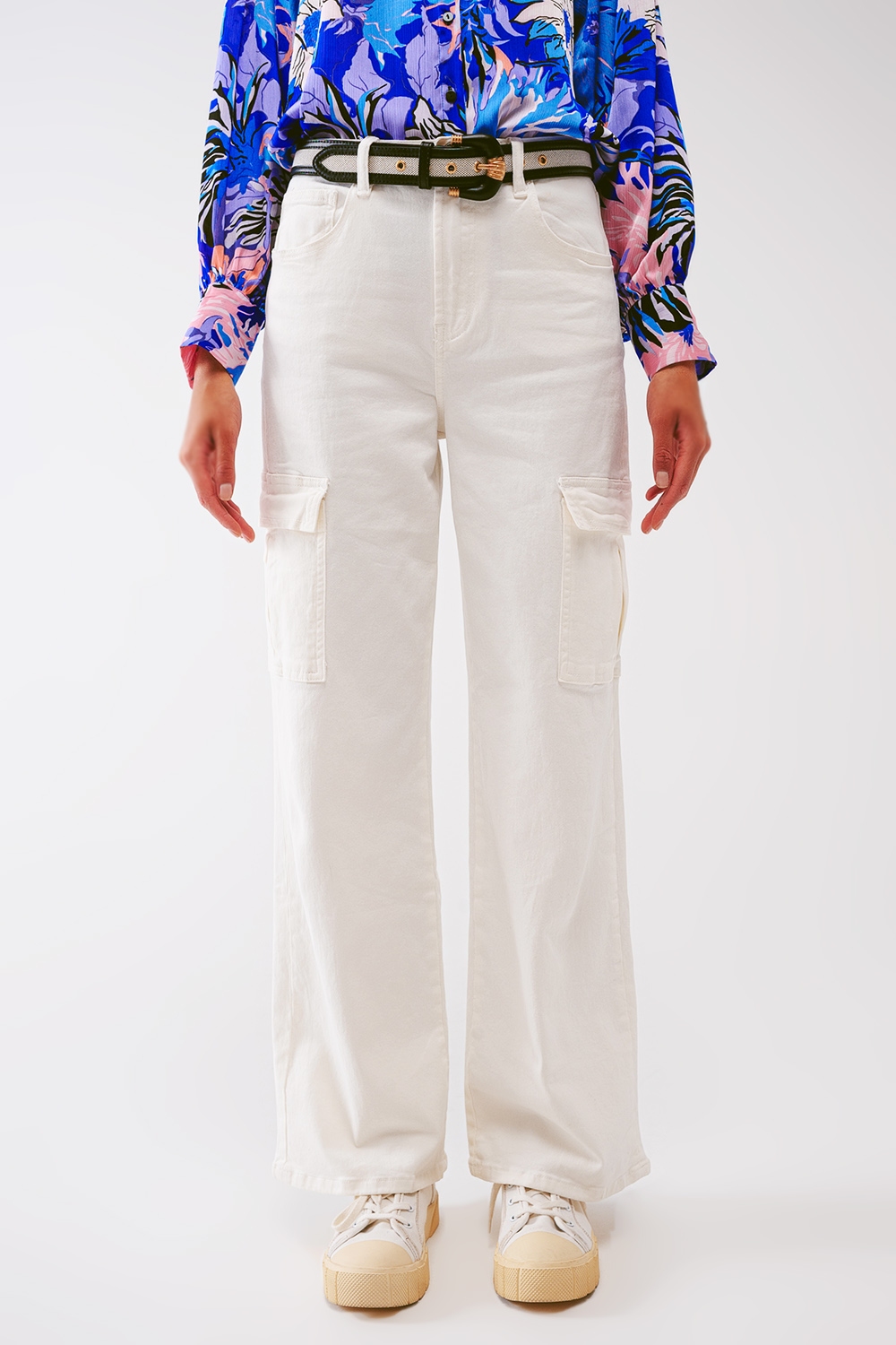 Jeans cargo de pierna recta en blanco Jeans cargo de pierna recta en blanco