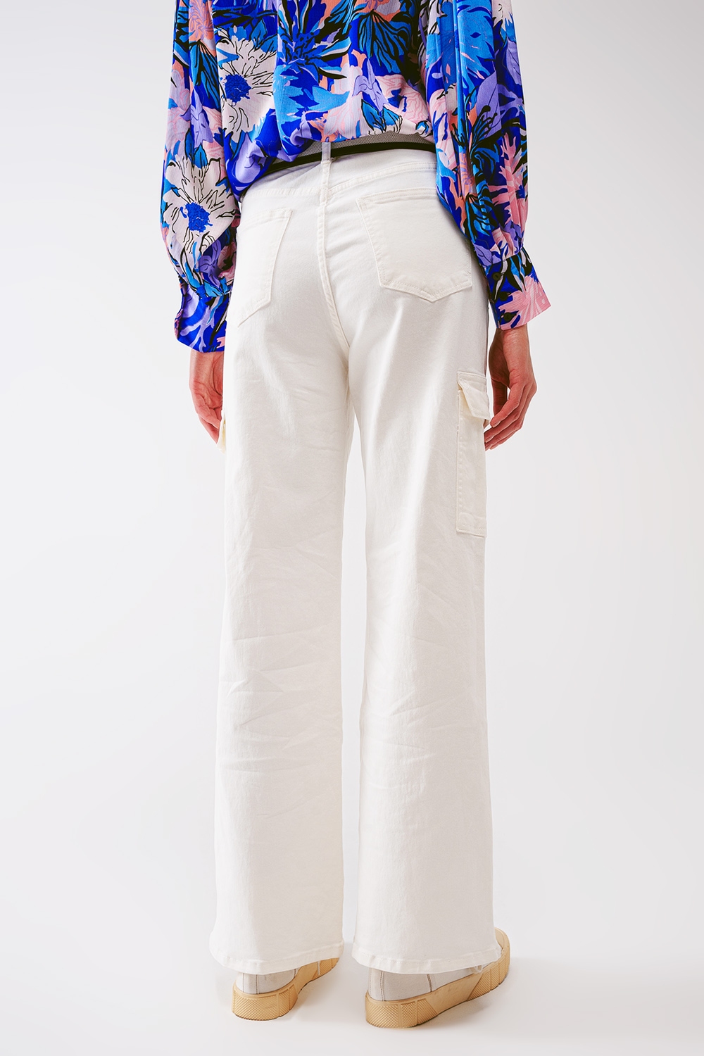 Jeans cargo de pierna recta en blanco Jeans cargo de pierna recta en blanco