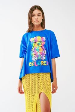 T-shirt blu ampia con orsetto colorato