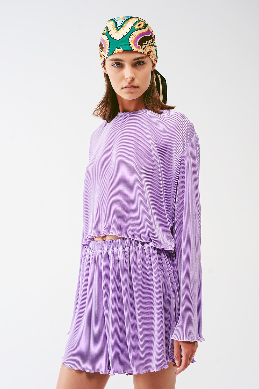 Crop Top plisado con cuello redondo en lila Crop Top plisado con cuello redondo en lila