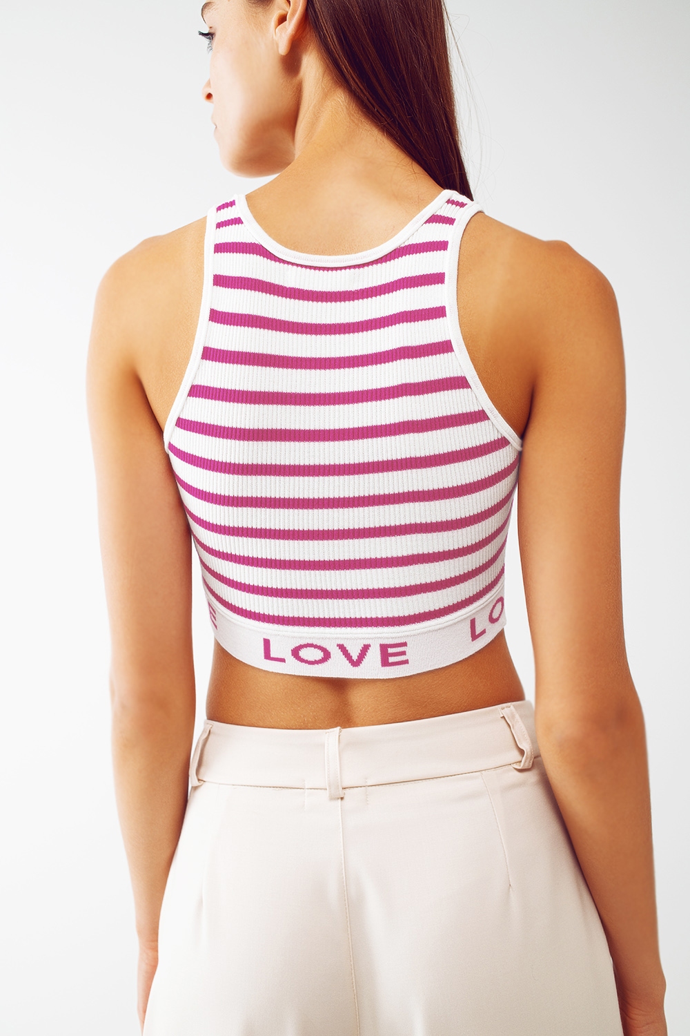 Top corto a rayas con texto Love en rosa Top corto a rayas con texto Love en rosa