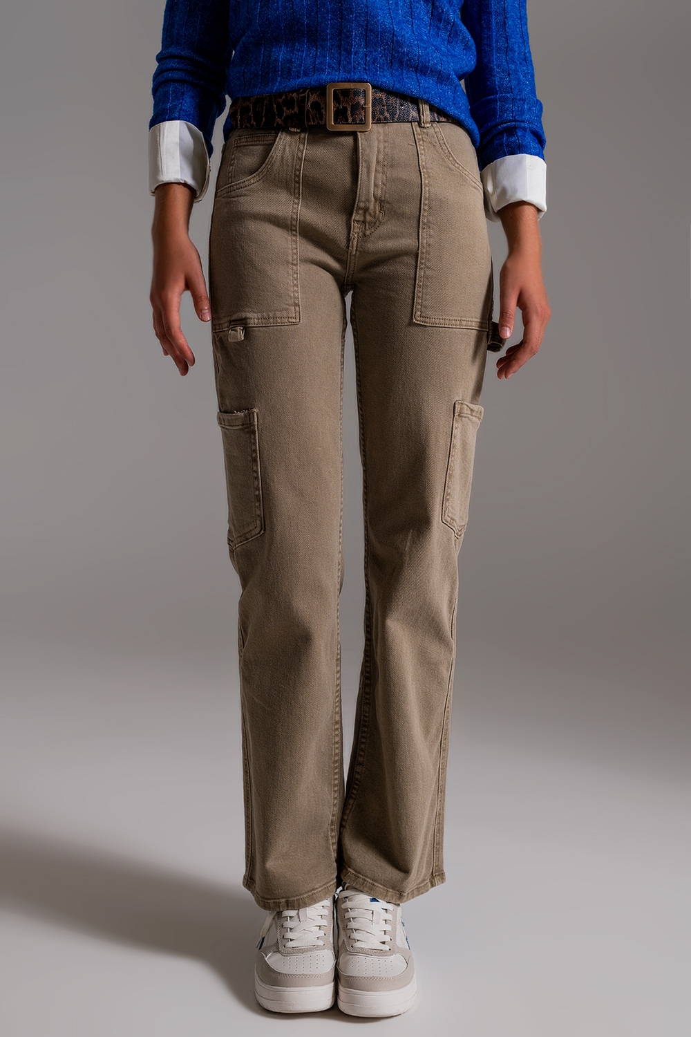 Pantalones cargo de pierna recta en marrón beige Pantalones cargo de pierna recta en marrón beige
