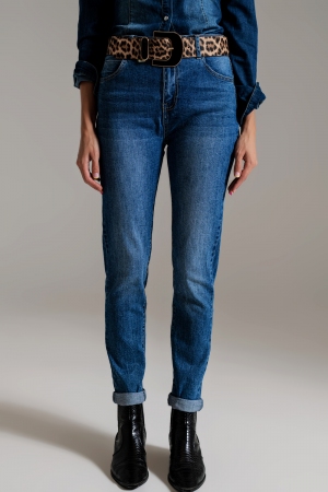 Jeans ajustados de talle alto en lavado medio