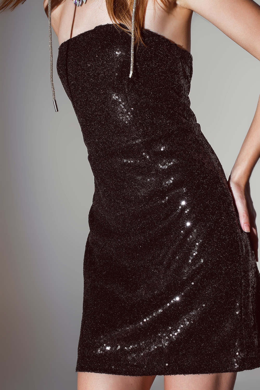 Vestido lápiz mini sin tirantes con lentejuelas en negro Vestido lápiz mini sin tirantes con lentejuelas en negro