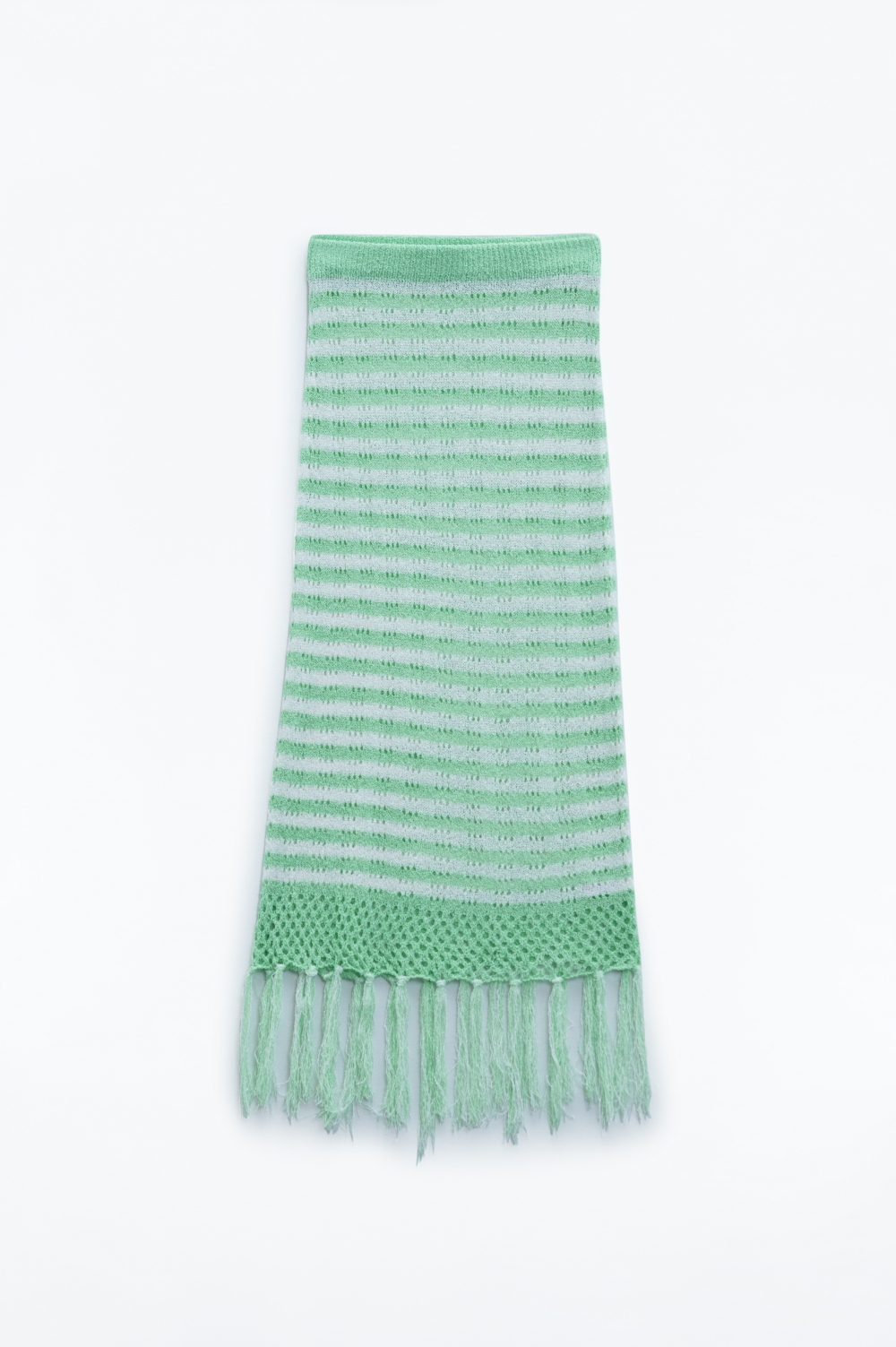 Falda blanca midi de crochet con rayas verdes y dobladillo de flecos Falda blanca midi de crochet con rayas verdes y dobladillo de flecos