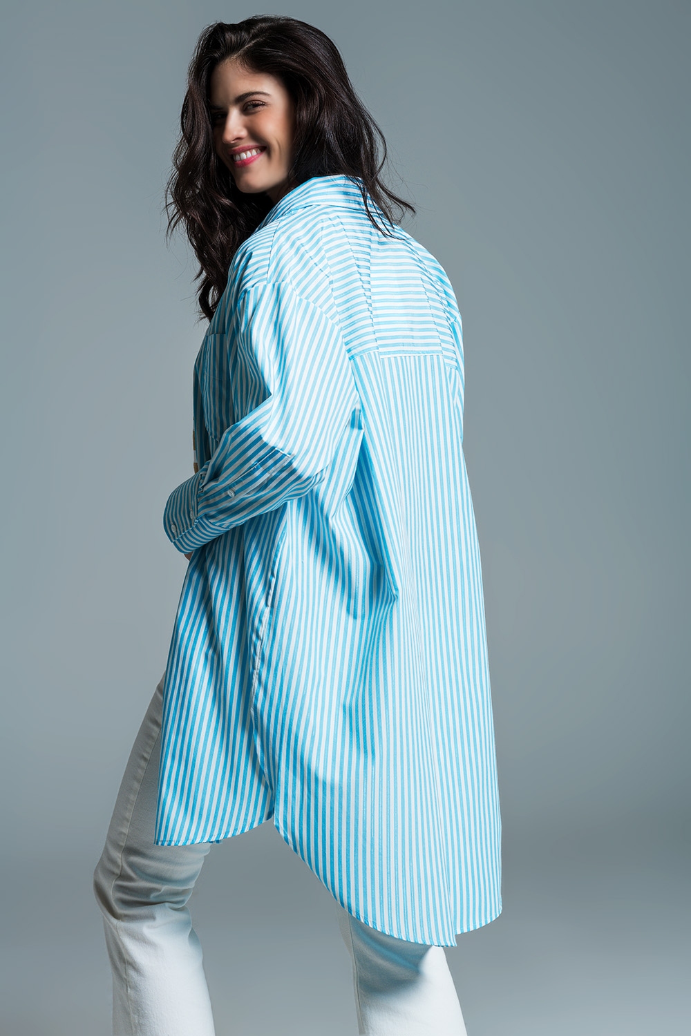 Blusa oversize azul claro con rayas blancas Blusa oversize azul claro con rayas blancas