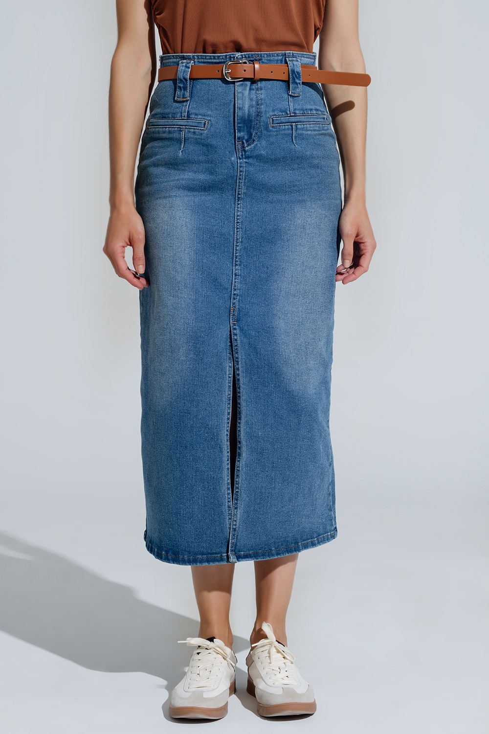 Falda vaquera midi azul con abertura delantera Falda vaquera midi azul con abertura delantera