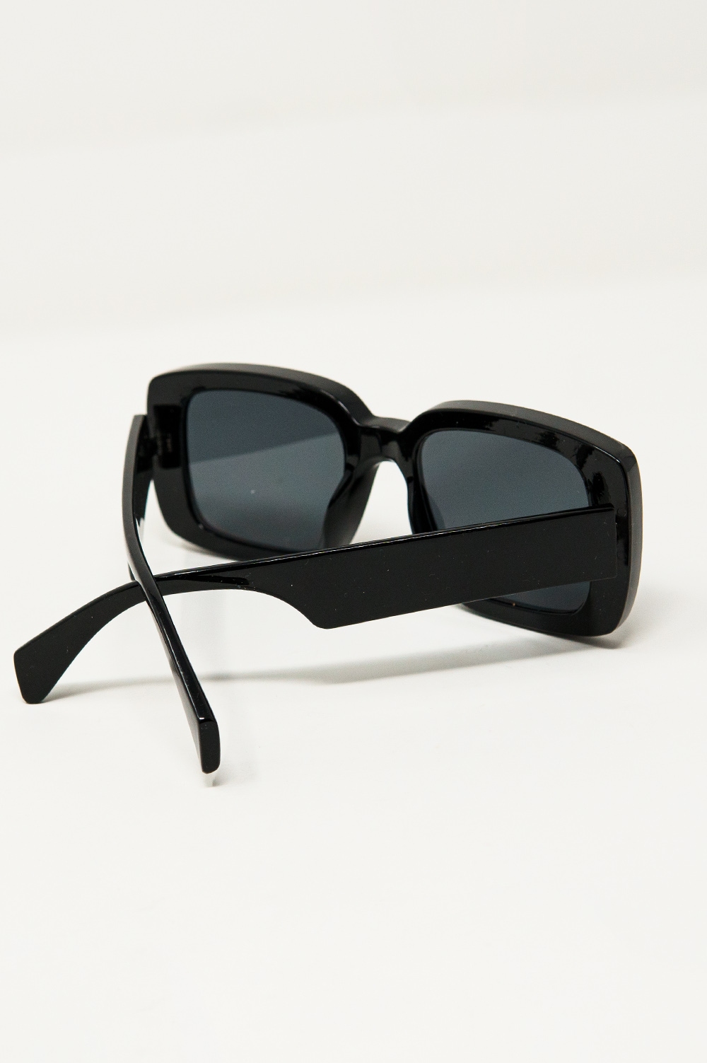 Gafas de sol rectangulares oversize con montura ancha en negro Gafas de sol rectangulares oversize con montura ancha en negro