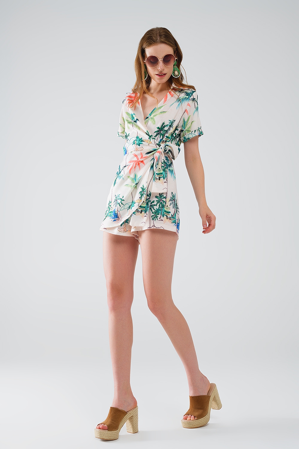 Mono crema con estampado playero y top cruzado