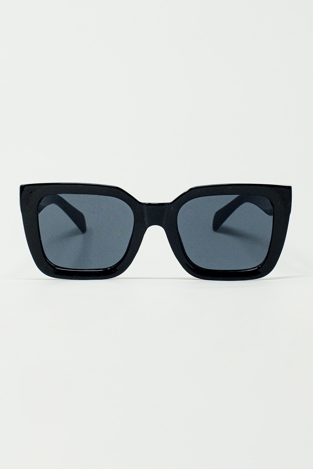Gafas de sol cuadradas con cristales oscuros en negro Gafas de sol cuadradas con cristales oscuros en negro