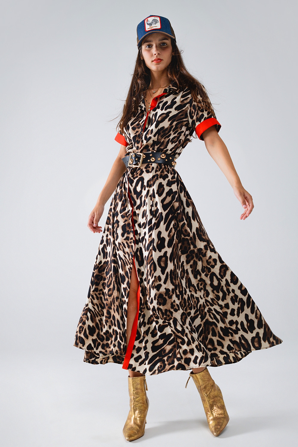 Maxi vestido abotonado de leopardo con detalles rojos Maxi vestido abotonado de leopardo con detalles rojos