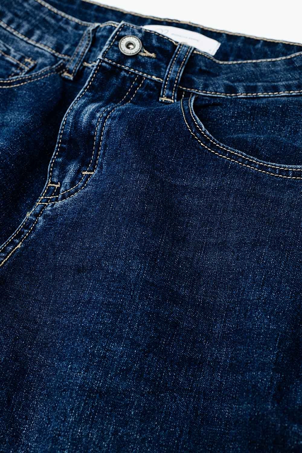 jeans de pierna ancha en lavado oscuro jeans de pierna ancha en lavado oscuro