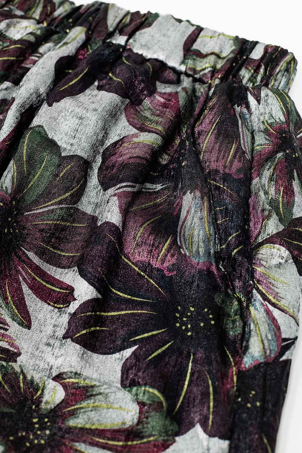 pantalón ancho con estampado floral pantalón ancho con estampado floral