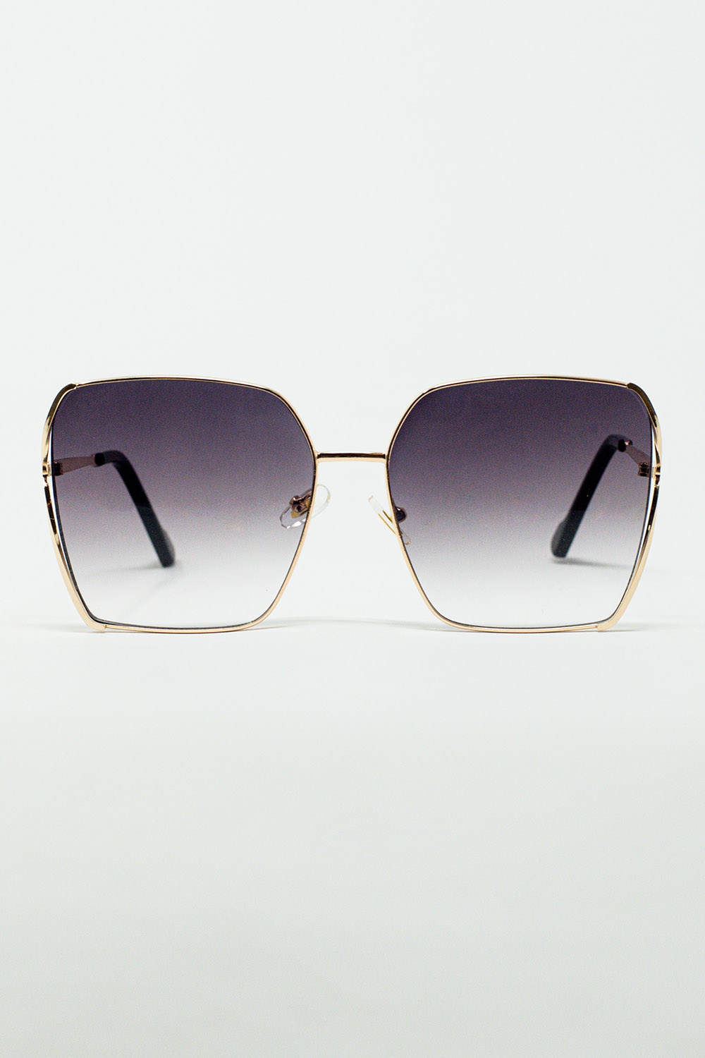 Gafas de sol cuadradas oversize de metal con lentes degradadas negras