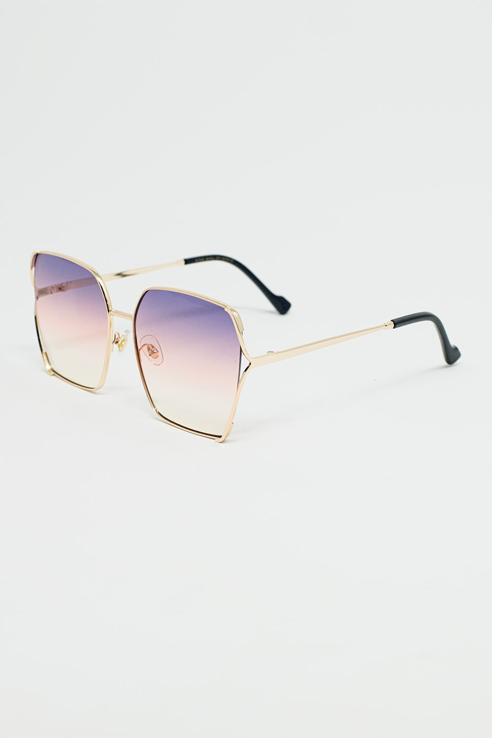 Gafas de sol cuadradas oversize de metal con lentes degradadas moradas