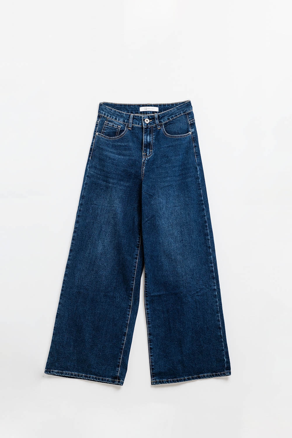 jeans de pierna ancha en lavado oscuro jeans de pierna ancha en lavado oscuro